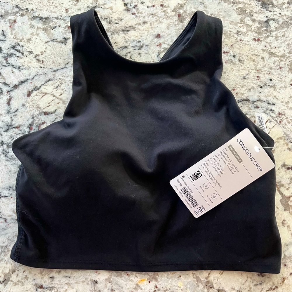 Athleta Conscious Crop